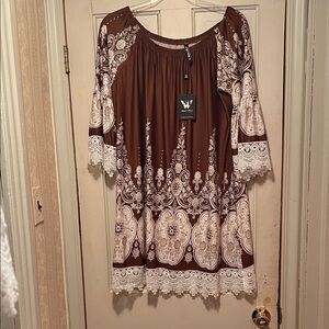 White Mark Brown and Cream Tunic Top